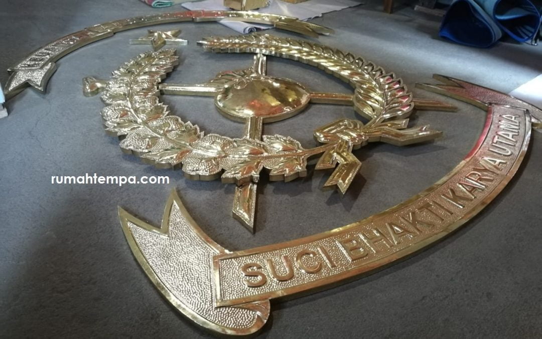 Logo Letter Kuningan Tembaga