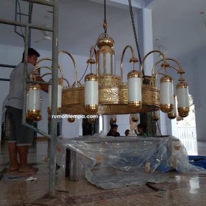 Lampu Masjid Kuningan