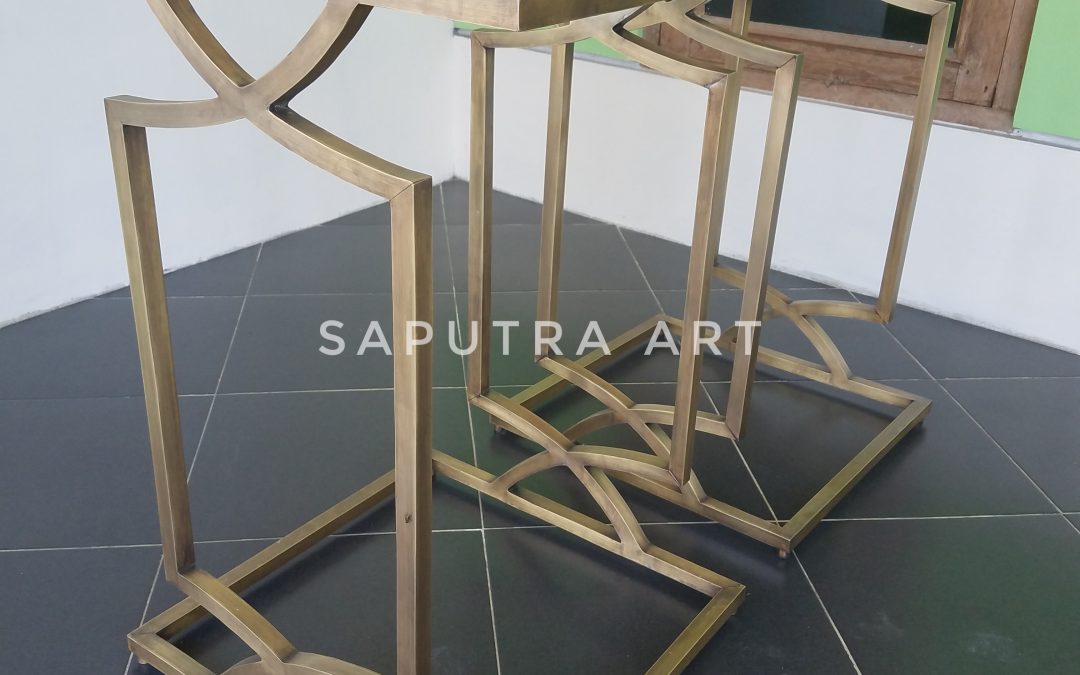 Side Table Kuningan