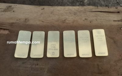 Replika Logam Mulia Kuningan