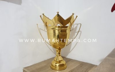 Kerajinan Piala Kuningan