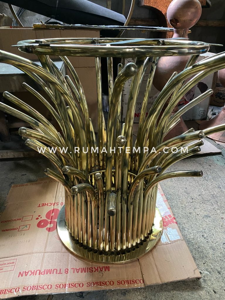 custom meja kuningan