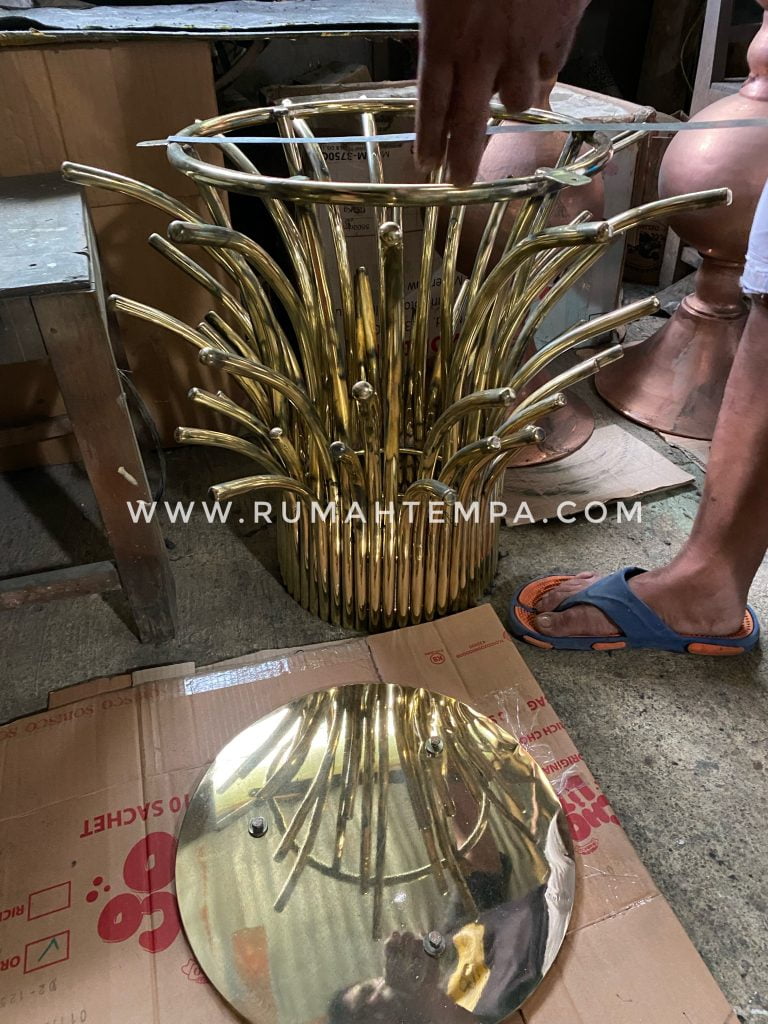 pengrajin meja kuningan