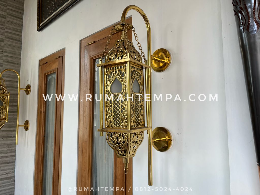 lampu dinding kuningan