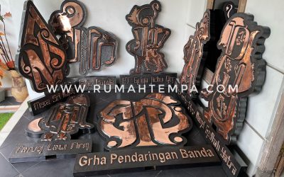 Gunungan Wayang Tembaga