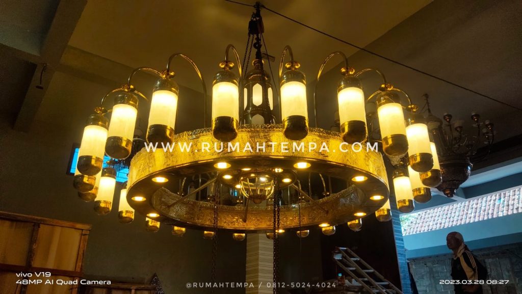 lampu hias gantung masjid nabawi