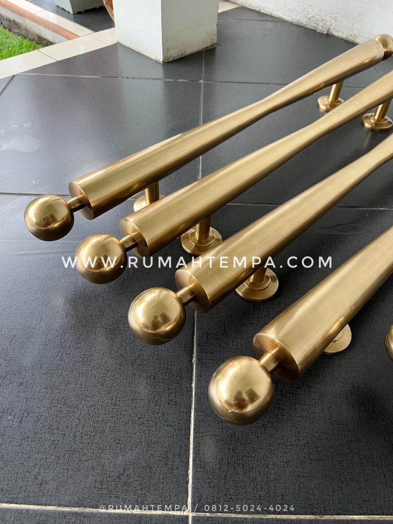 pengrajin handle kuningan