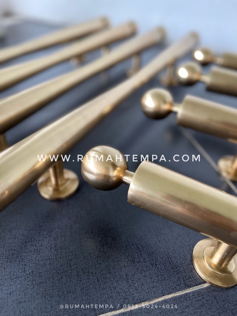 kerajinan handle custom