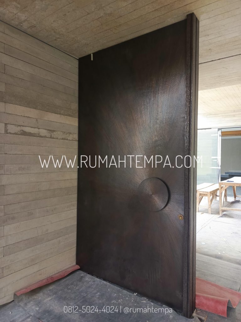 pintu tembaga
