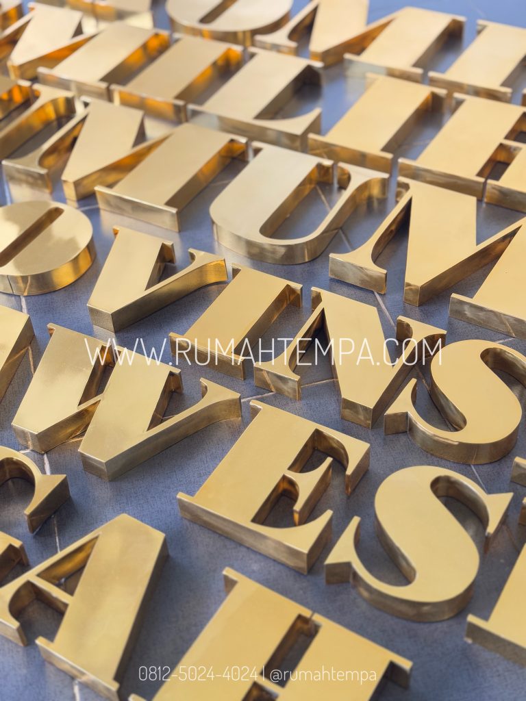 huruf timbul tembaga kuningan custom