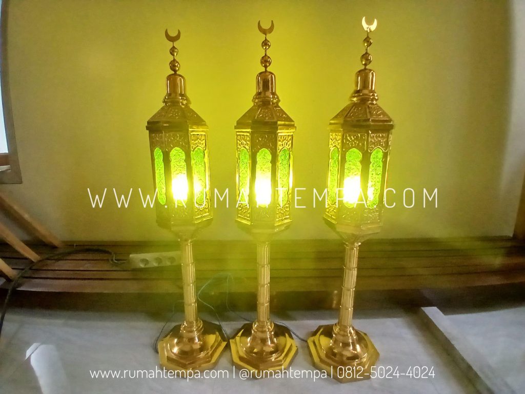 replika lampu hijr ismail