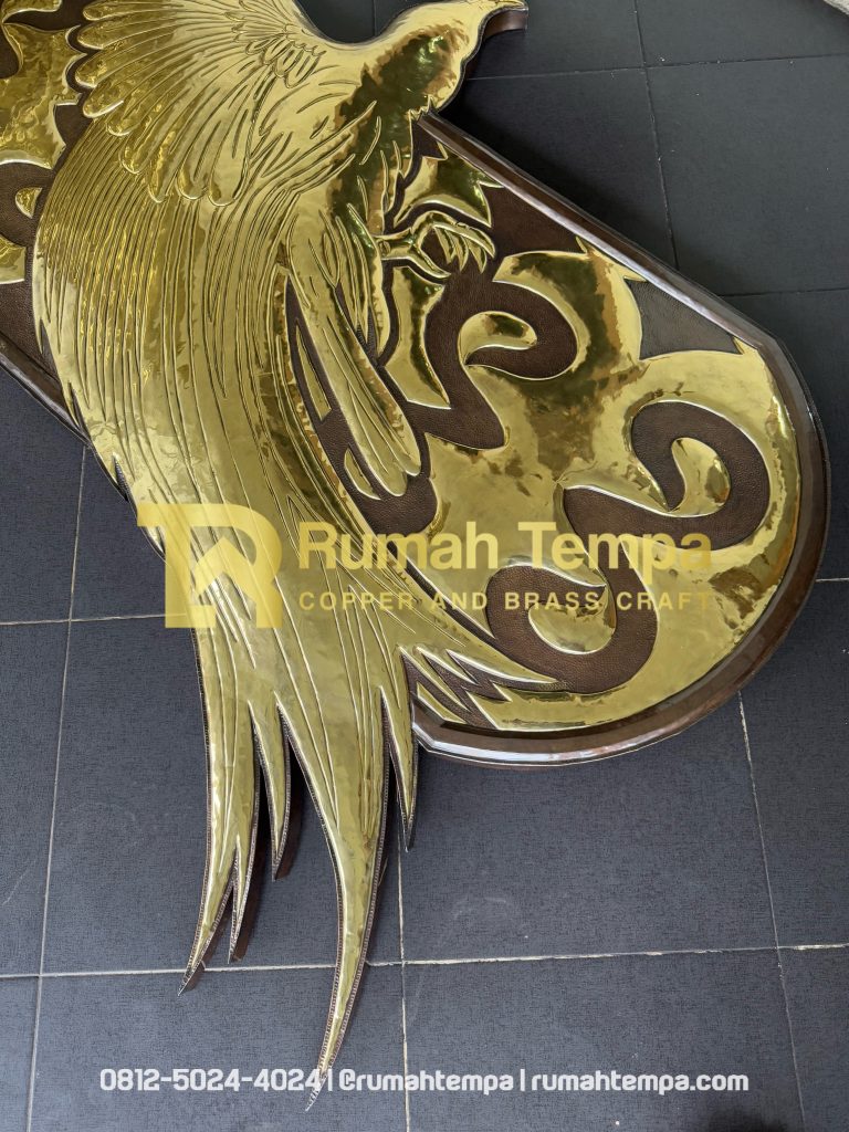 walldecor relief ukir 3D bahan kuningan
