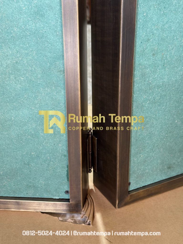 kerajinan partisi kuningan