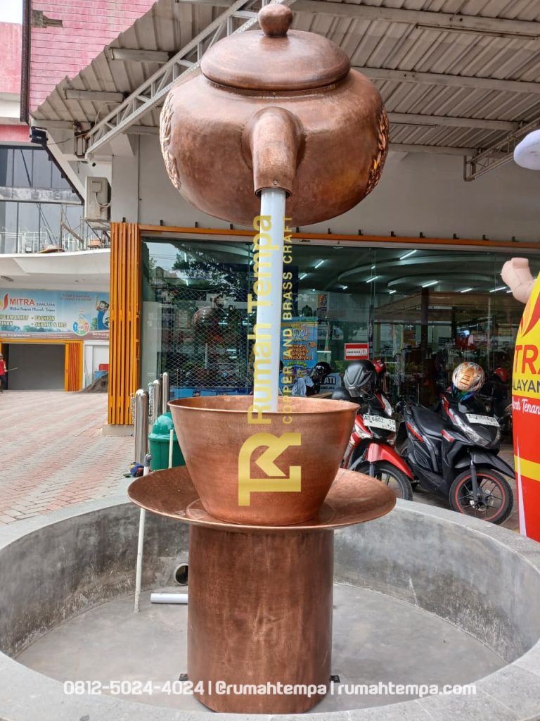 pengrajin air mancur tembaga