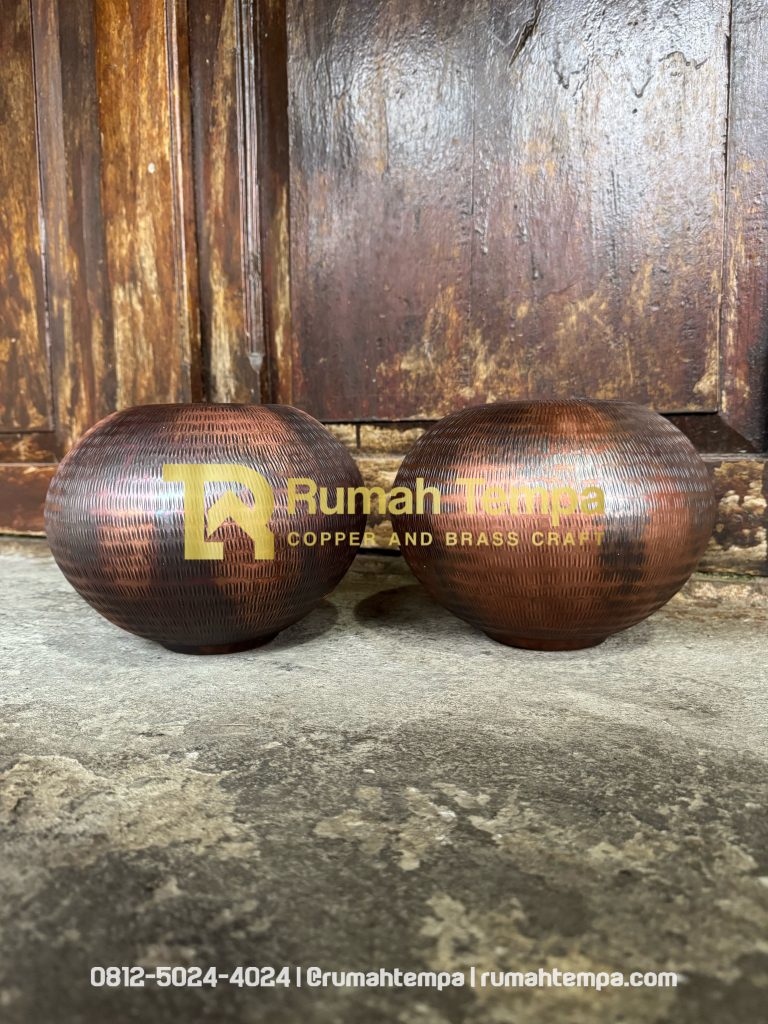 vas bunga klasik antik