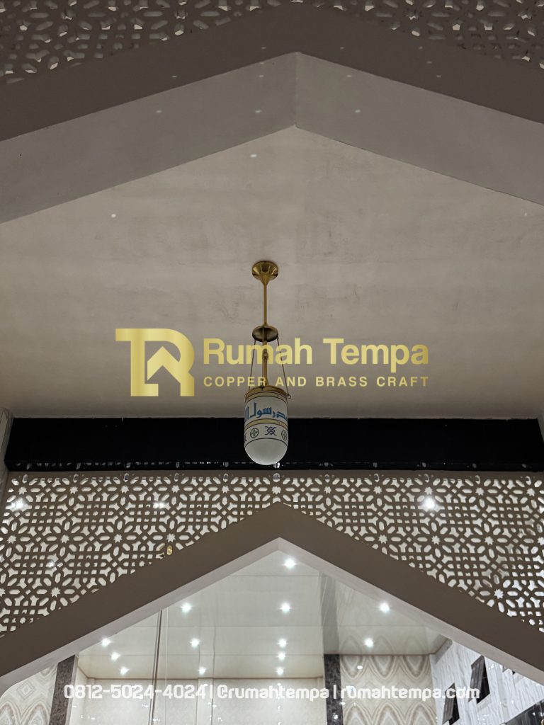 lampu hias masjid nabawi